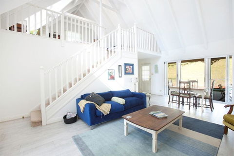 The Doll's House - Charming 2 Bedroom Cottage Just A Short Walk From The Village - Mackay Tourism 3