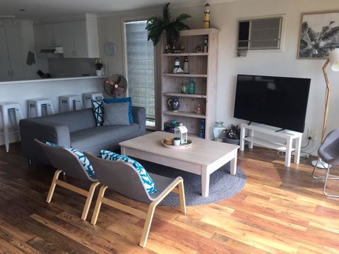 The Esplanade Holiday Home - Mackay Tourism 1