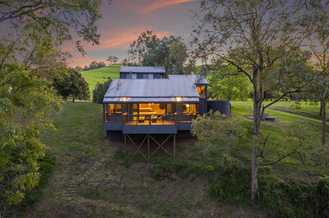 The Edge Villa - Mackay Tourism 1