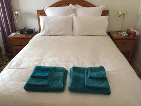 The Evergreen Bed And Breakfast - Mackay Tourism 3