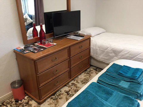 The Evergreen Bed And Breakfast - Mackay Tourism 1