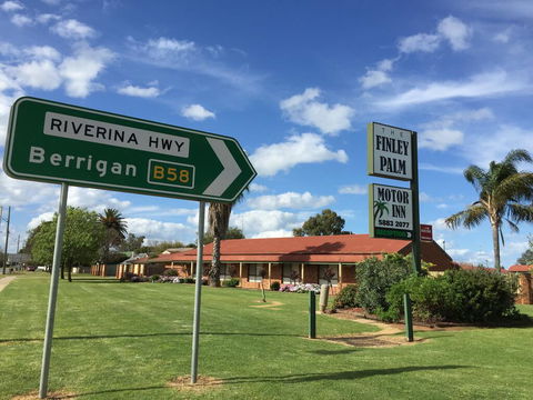The Finley Palm Motor Inn - Mackay Tourism 0