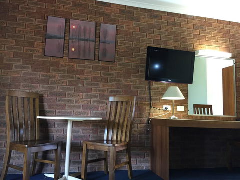 The Finley Palm Motor Inn - Mackay Tourism 3