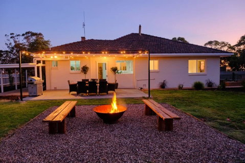 The Farmhouse. - Mackay Tourism 1