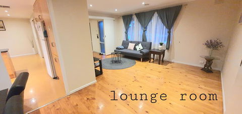 The Flower Homestay - Mackay Tourism 0