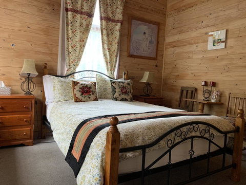 The Goat And Goose Bed & Breakfast - Mackay Tourism 3