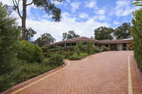 Book Lesmurdie Accommodation Vacations Mackay Tourism Mackay Tourism