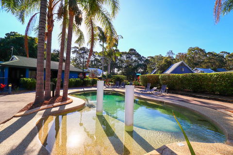 The Lakehouse In Raffetys Resort - Mackay Tourism 1