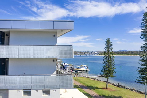 The Mid Pacific - Mackay Tourism 0