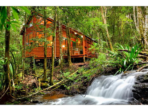 The Mouses House Rainforest Retreat - Mackay Tourism 0