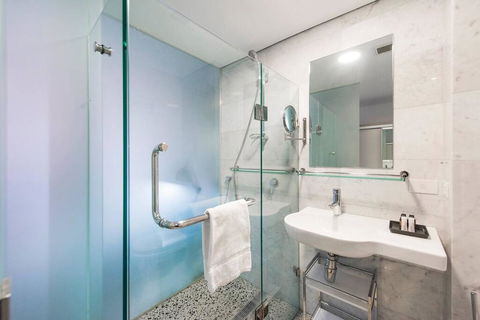 The Nest - New York Style Space In Northbridge + Roof Terrace - Mackay Tourism 3