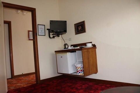 The Oast Inn Formaly Rosies Inn - Mackay Tourism 1