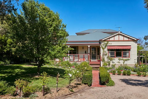 The Potters Garden B&B - Mackay Tourism 0