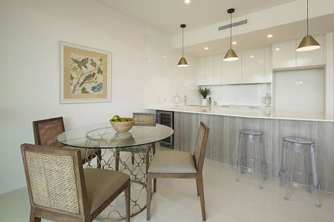 The Princess Bride - Executive 3BR Bulimba Apartment With Balcony In Central Location - Mackay Tourism 2