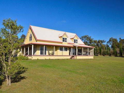 The Residence @ Elbourne Wines - Mackay Tourism 0