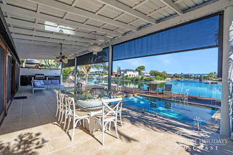The Savoy Beach House - Mackay Tourism 2