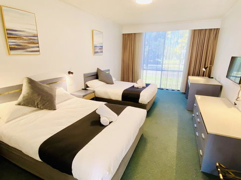 The Select Inn Penrith - Mackay Tourism 1