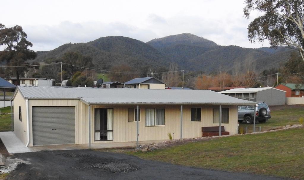 Tallangatta Valley ACT Mackay Tourism