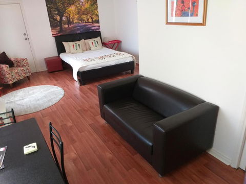 The Shelter Shed Garden Studio Apartment - Mackay Tourism 1