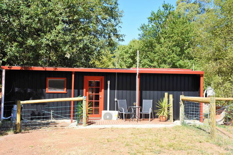 The Shelter Shed Garden Studio Apartment - Mackay Tourism 2