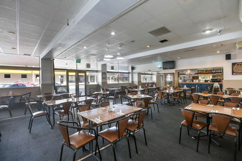 The Union Club Hotel - Mackay Tourism 2