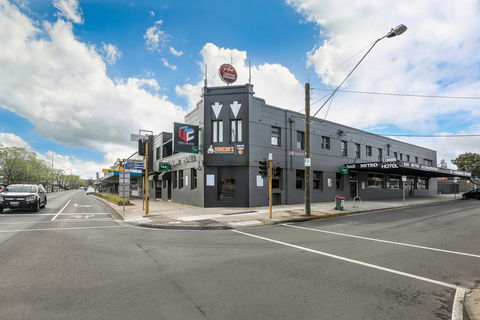 The Union Club Hotel - Mackay Tourism 0