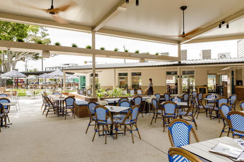 The Waterloo Bay Hotel - Mackay Tourism 2