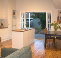 The Yellow Daisy - Mackay Tourism