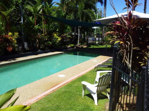 The York Beachfront Holiday Apartments - Mackay Tourism 1