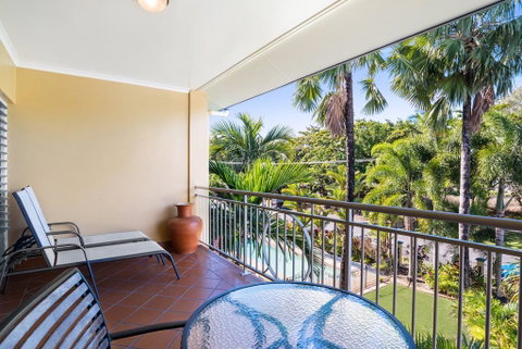 The York Beachfront Holiday Apartments - Mackay Tourism 2