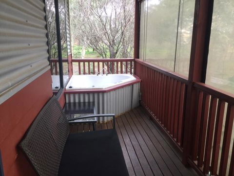 Thie My Chree Retreat - Mackay Tourism 0