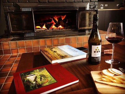 Thousand Lakes Lodge - Mackay Tourism 1