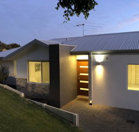 Three Bedroom Two Bathroom Family Home - Mackay Tourism