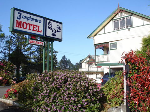 Three Explorers Motel - Mackay Tourism 1