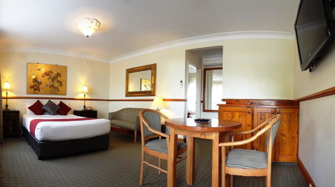 Three Explorers Motel - Mackay Tourism 2