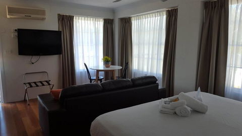 Timbertown Resort And Motel - Mackay Tourism 2