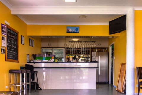 Tin Can Bay Marina Villas - Mackay Tourism 1