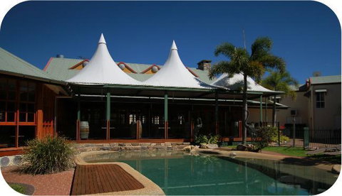 Tinaroo Lake Resort - Mackay Tourism 1