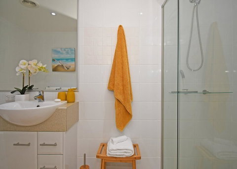 Tingeera Luxury Beachfront Apartments - Mackay Tourism 2