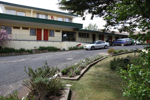 Titania Motel - Mackay Tourism 1