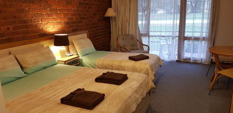 Tooleybuc Club Motor Inn - Mackay Tourism 2