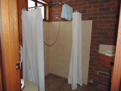 Tooleybuc Country Roads Motor Inn - Mackay Tourism 2