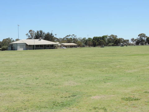Tooleybuc Country Roads Motor Inn - Mackay Tourism 0