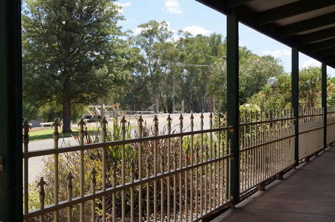 Tooleybuc Motel - Mackay Tourism 2