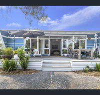 Toot Toot  50s Classic Beach House with Bungalow - Mackay Tourism