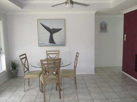 Torquay Beach Holiday House - Mackay Tourism 1