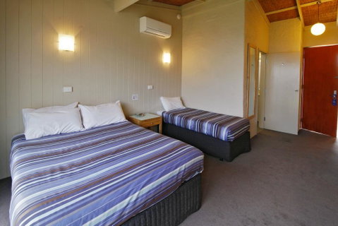 Torquay Hotel/Motel - Mackay Tourism 3