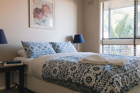 Torquay Retreats - Anderson - Mackay Tourism 2