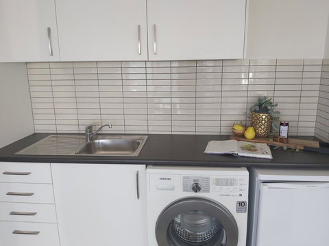 Tranquil Waters - With Mesmerising Waterviews - Mackay Tourism 3