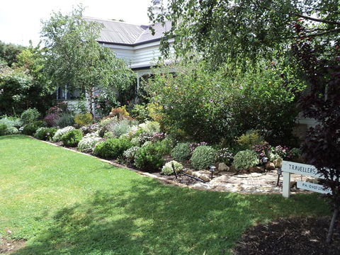 Travellers Rest B&B - Mackay Tourism 0